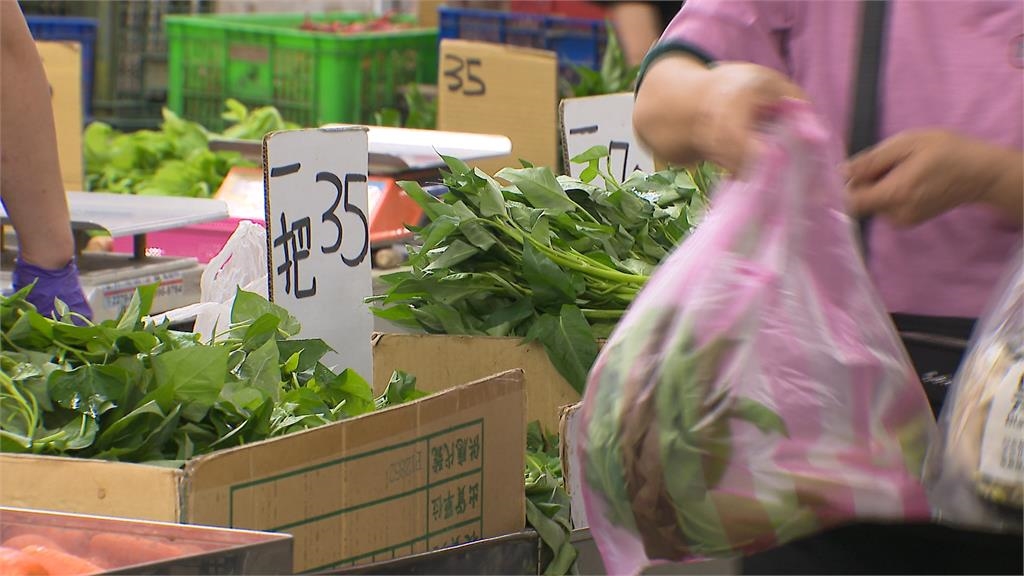 菜價漲翻天、買不下手? 網友:吃到飽火鍋實現「蔬菜自由」