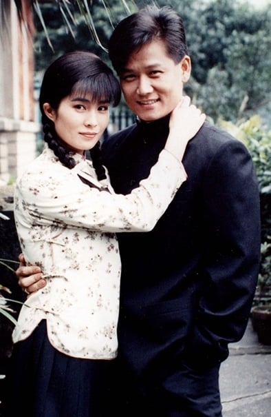 徐乃麟演過瓊瑤劇！ 35年前珍貴劇照被挖出 環抱高金素梅模樣震驚網