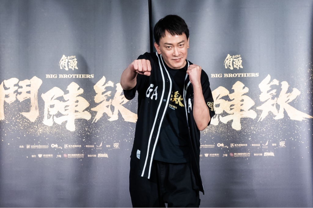 黃鐙輝從影最大尺度！和20位AV演員拍片 超怕老婆看到：想送她出國