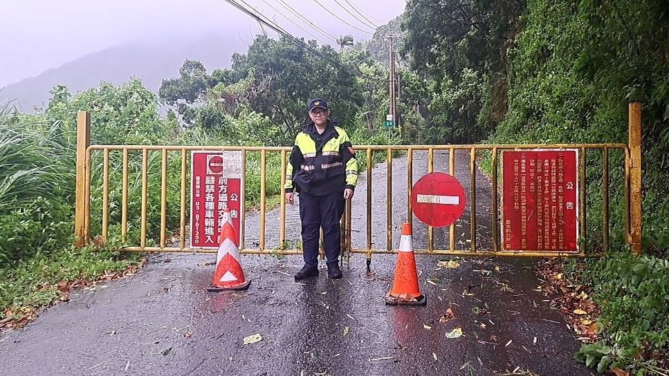 快新聞／花蓮風雨增強「東大門夜市暫停營業」！　桃機64航班取消