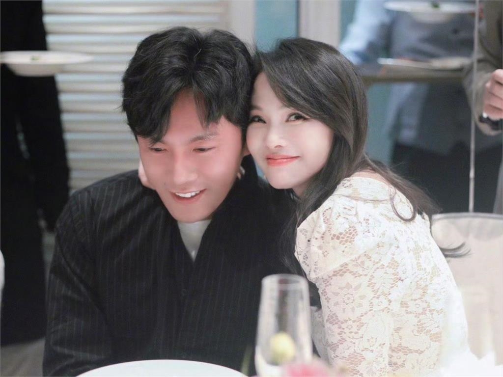 10年婚姻亮紅燈?伊能靜遭嫩妹放話「搶秦昊」霸氣反擊曝真愛內幕