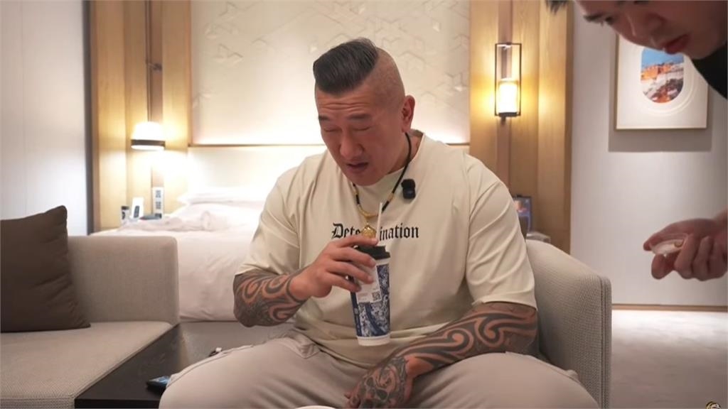 館長飛深圳認了「相當水深火熱」！自爆遇「1敏感問題」變臉喊：再這樣就毀了