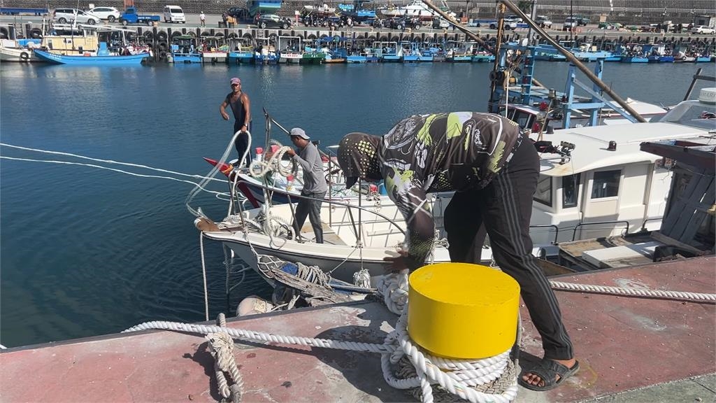 楊柳颱風逼進!撤除花蓮車站裝置藝術、招牌 居民憂噩夢再重演