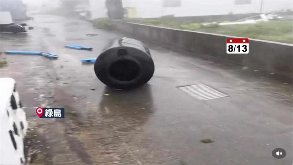 楊柳快閃！綠島蘭嶼滿目瘡痍　船班恢復行駛加倍運送物資