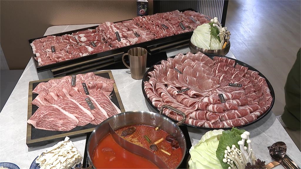 肉食主義者注意!東區進駐多家燒烤、涮涮鍋搶商機