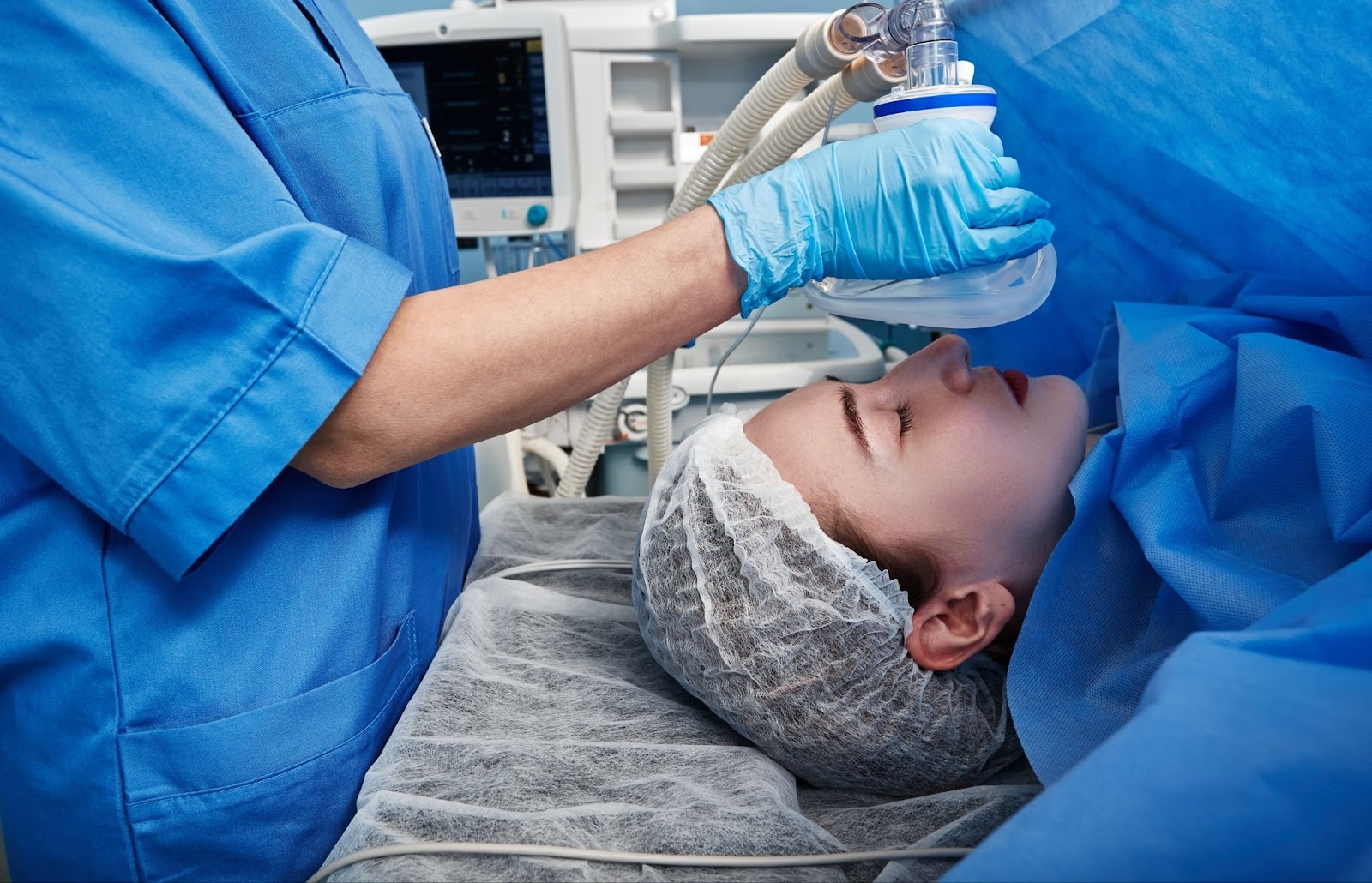 拔牙、洗牙也會用到「牛奶針」？ 「舒眠麻醉」需精準控制，麻醉醫師角色不可或缺