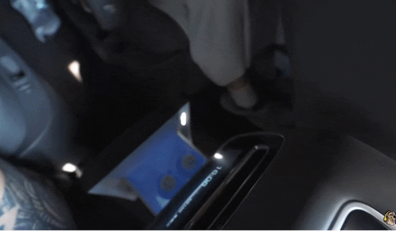 館長轟「台灣雙B太貴」正妹導遊竟喊：深圳人換車像買白菜！慘被網友打臉