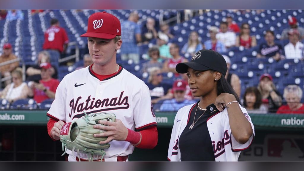 MLB(影)／昔日少棒聯盟超殺女投手 今在大聯盟和昔日被三振男孩重聚｜四季線上4gTV