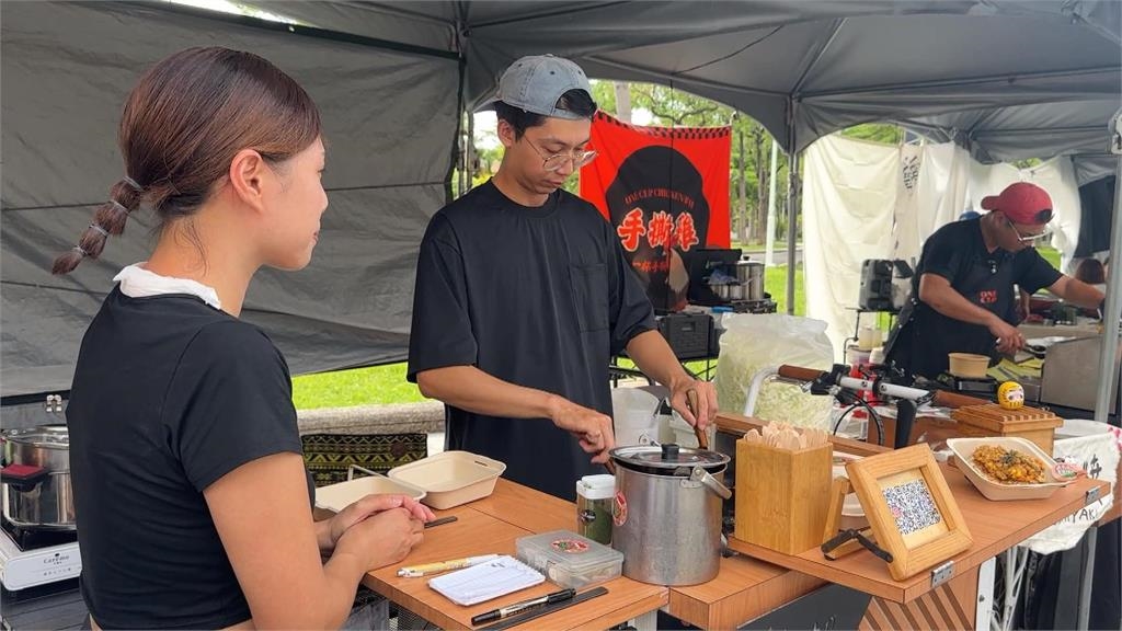 高雄愛河蔬食市集周末登場 「菜價飆漲」業者坦言成本「貴到快哭了」