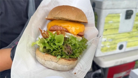 高雄愛河蔬食市集周末登場　「菜價飆漲」業者坦言成本「貴到快哭了」