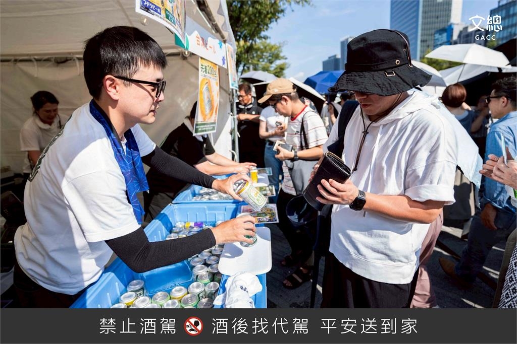 TAIWAN PLUS端經典台灣味 日民眾頂35度高溫排隊嘗鮮