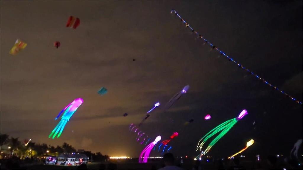 高雄旗津風箏節！　預告週日火舞秀+夜間風箏點亮夜空