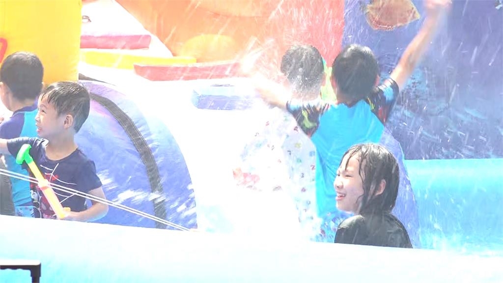 來這濕身消暑超過癮！　台中太平「夏日潑水季」透心涼
