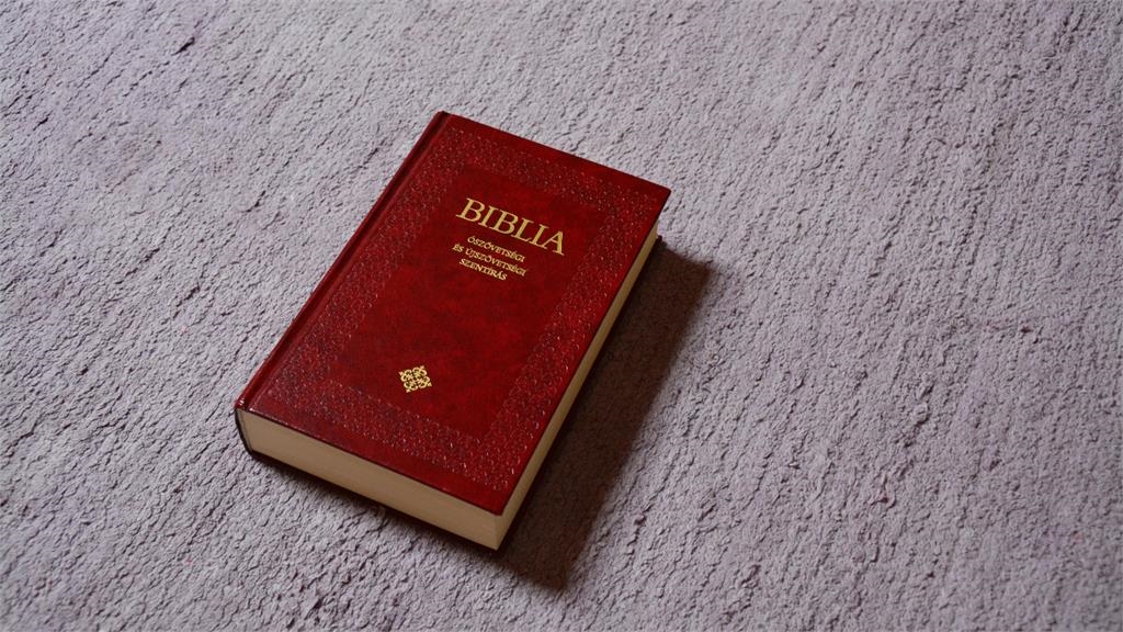 2025農曆七月鬼門開還有5天！命理師點「10大禁忌」:出國注意房內的聖經…