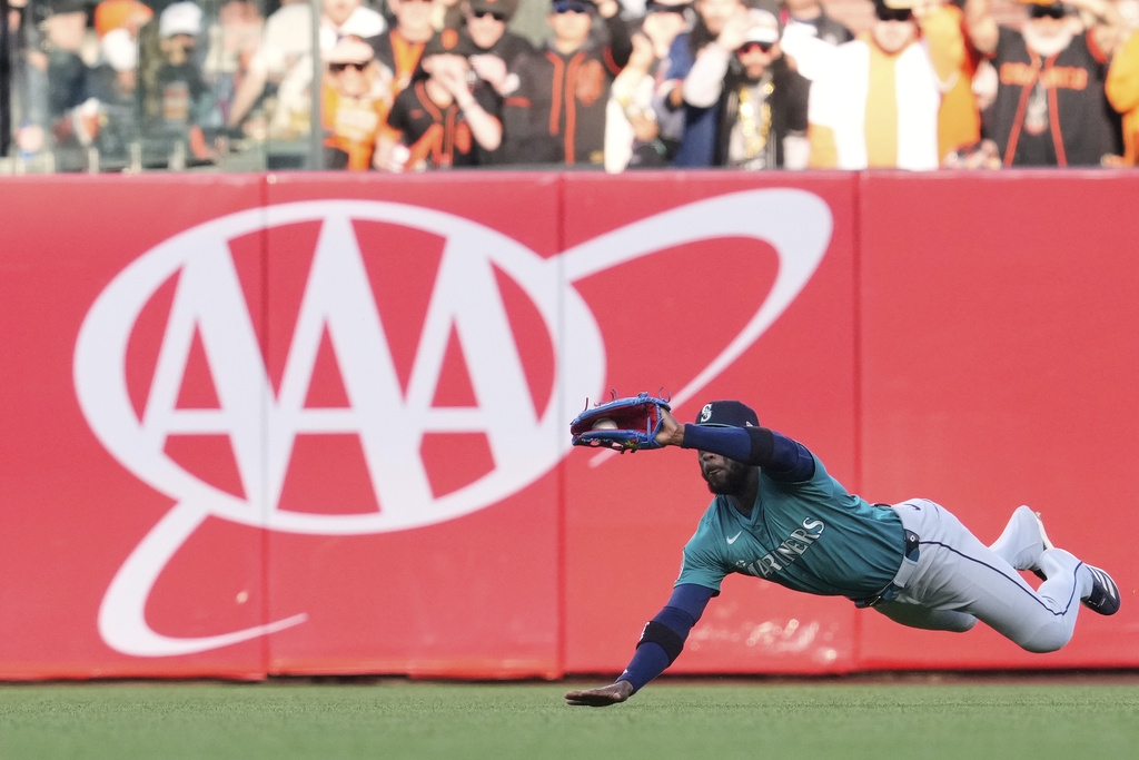 MiLB(影)／為何又K我！羅布雷斯第4次觸身球怒甩球棒衝向投手遭逐出場