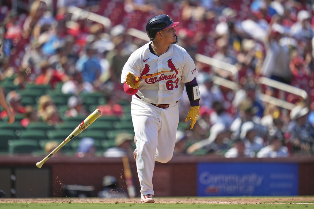 MLB(影)/畫滿病童手印的球棒 真的敲出全場最暖心的一支全壘打