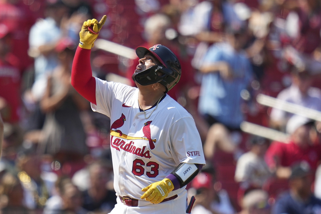 MLB(影)/畫滿病童手印的球棒 真的敲出全場最暖心的一支全壘打