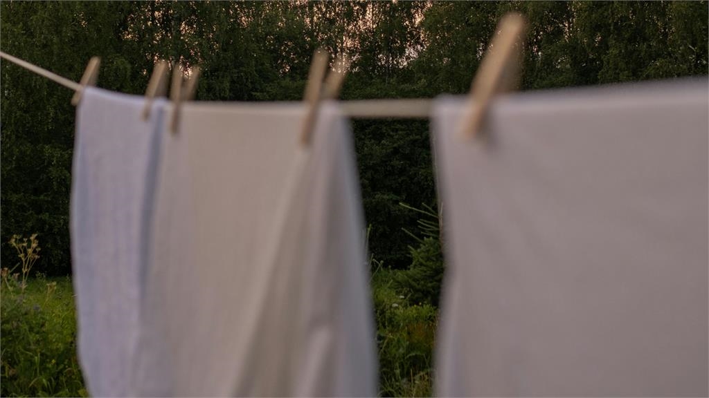 2025農曆七月鬼門開即將開啟！民俗專家揭「6大禁忌」：吃宵夜、曬衣服都不行