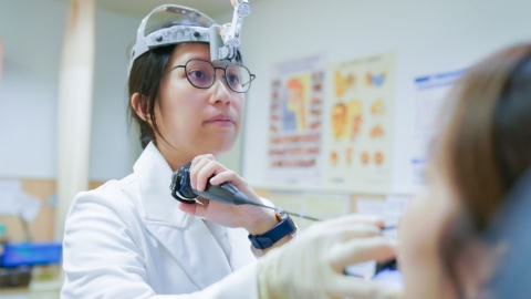 急性鼻竇炎引發眼睛腫!?鼻塞、分泌物靠「這招」解除病灶!