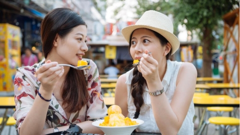 夏天少碰生食、冰品！ 醫揭駭人真相：外觀正常卻「爬滿諾羅病毒」