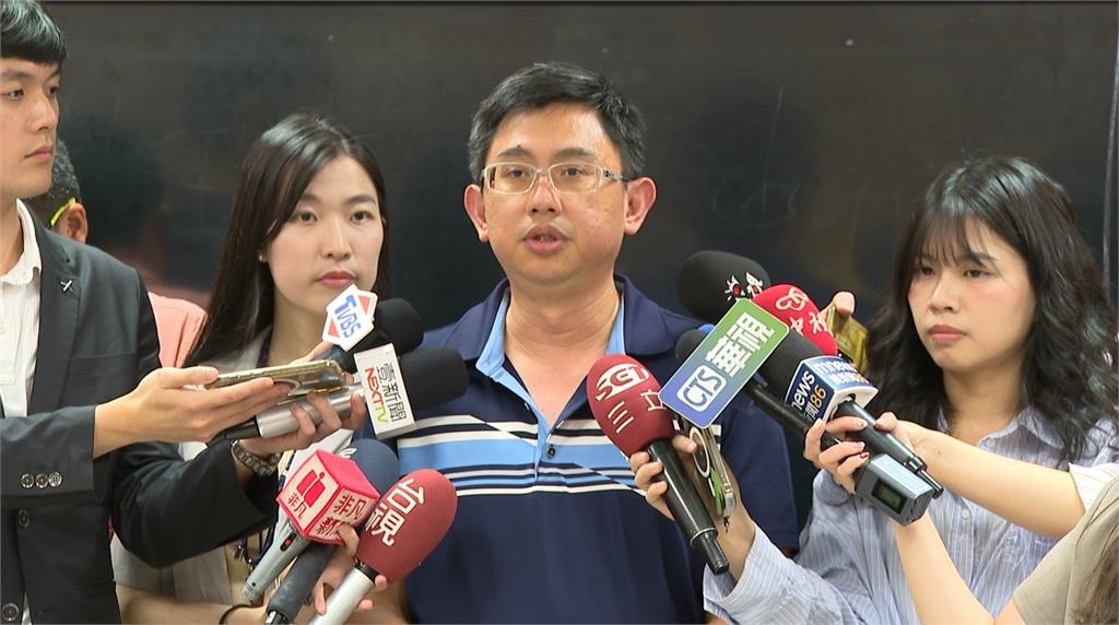 高中老師調查新生政治立場！　校方道歉允諾回收銷毀