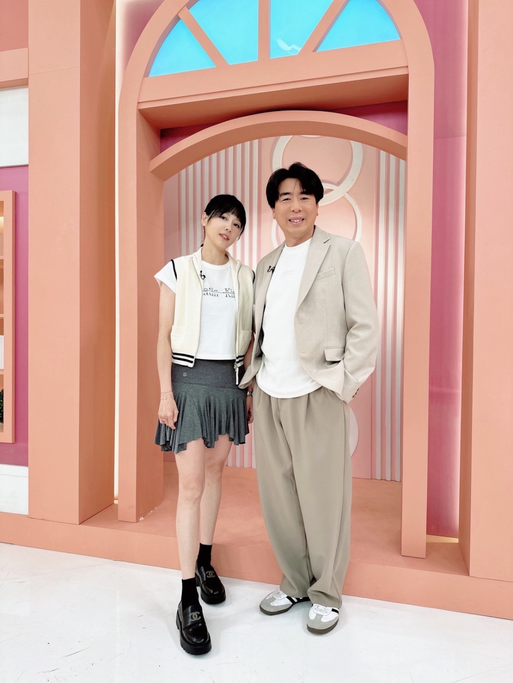 《姊妹亮起來》宋哥全家出國 變成「一打三」 回來昏睡11個小時？