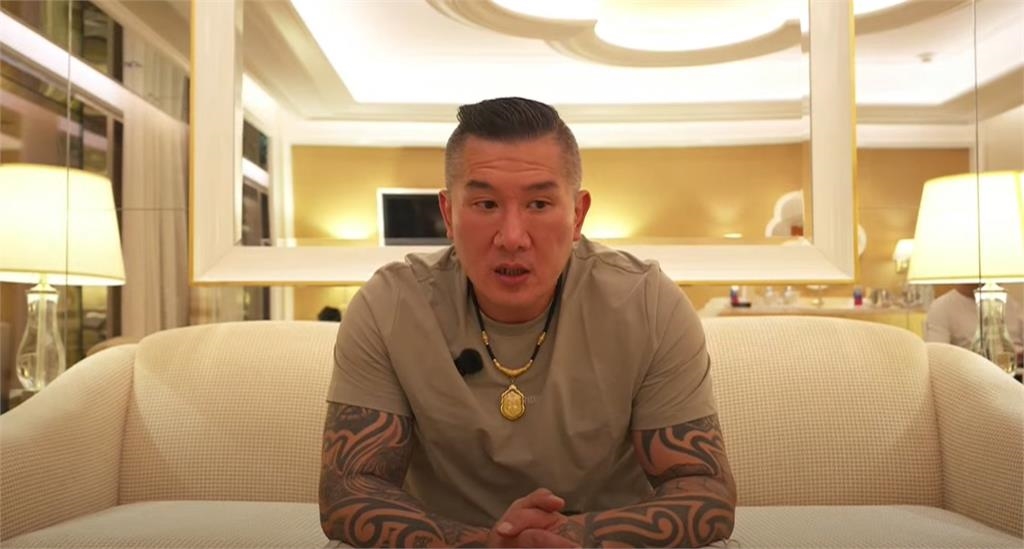 館長賺不到還被當「特殊份子」！他心酸吐「流量上億卻虧400萬」：不會再去中國