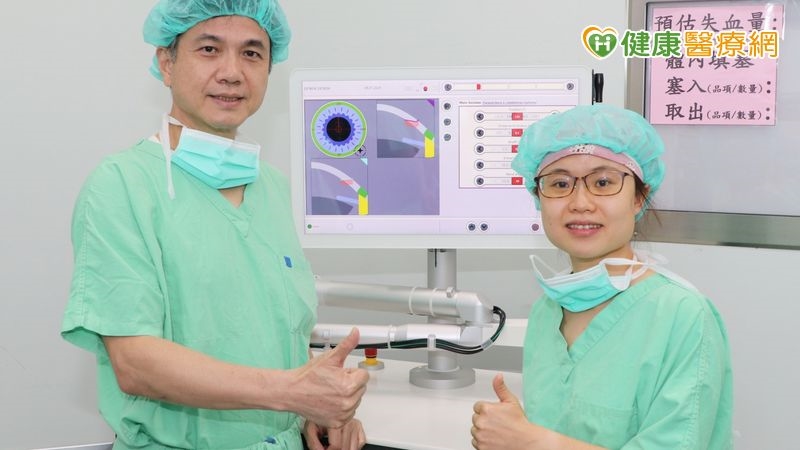 四十歲上班族視力模糊竟是白內障 「1治療」助恢復視力回歸職場