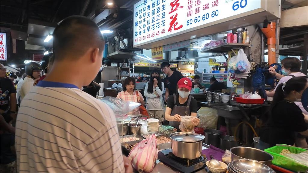 在地人從小吃到大!景美50年豆花老店 第二代鐘老闆傳承好滋味