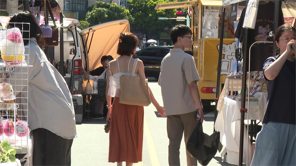 北市八德商圈封街玩電競+生存遊戲　網紅軍武安妮現身指導