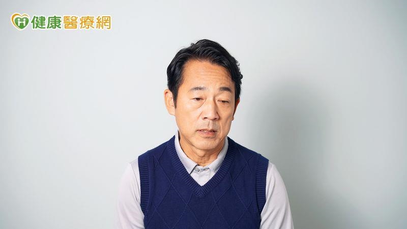 中年男性情緒變差容易覺得累？可能是因為「這個」變少了