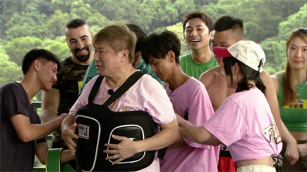 《綜藝大集合》胡瓜對戰世界拳王!被打到「中午的麵包都要吐出來」