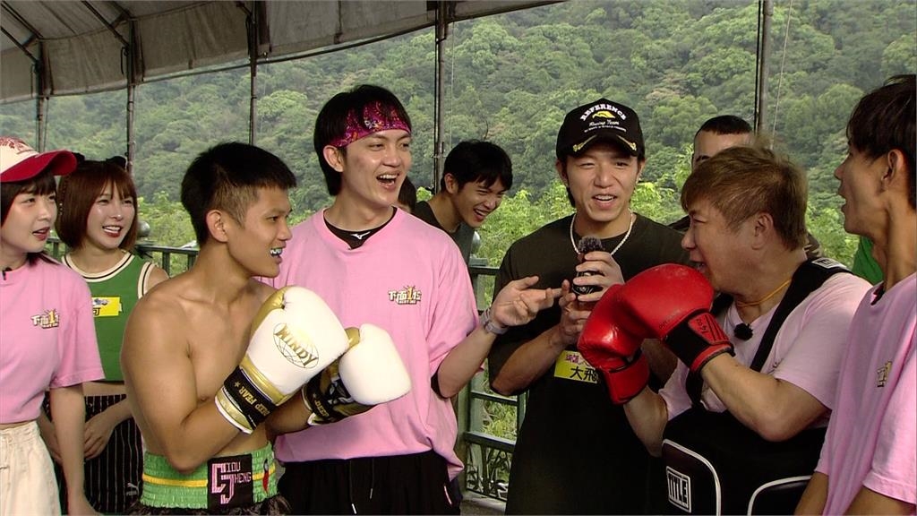 《綜藝大集合》胡瓜對戰世界拳王!被打到「中午的麵包都要吐出來」