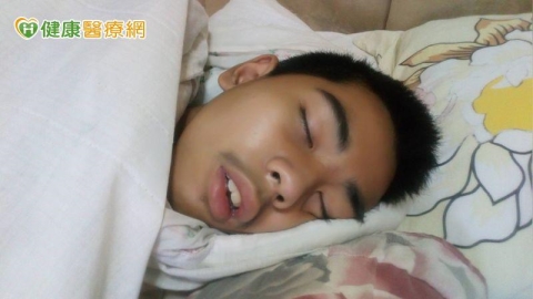 孩子白天嗜睡、注意力不集中？　小心可能是「兒童睡眠呼吸中止症」