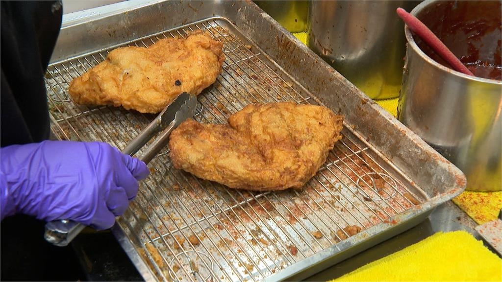 病患抽血「半管全是油」護理師也看傻！超真實1幕嚇壞網：不敢吃雞排了