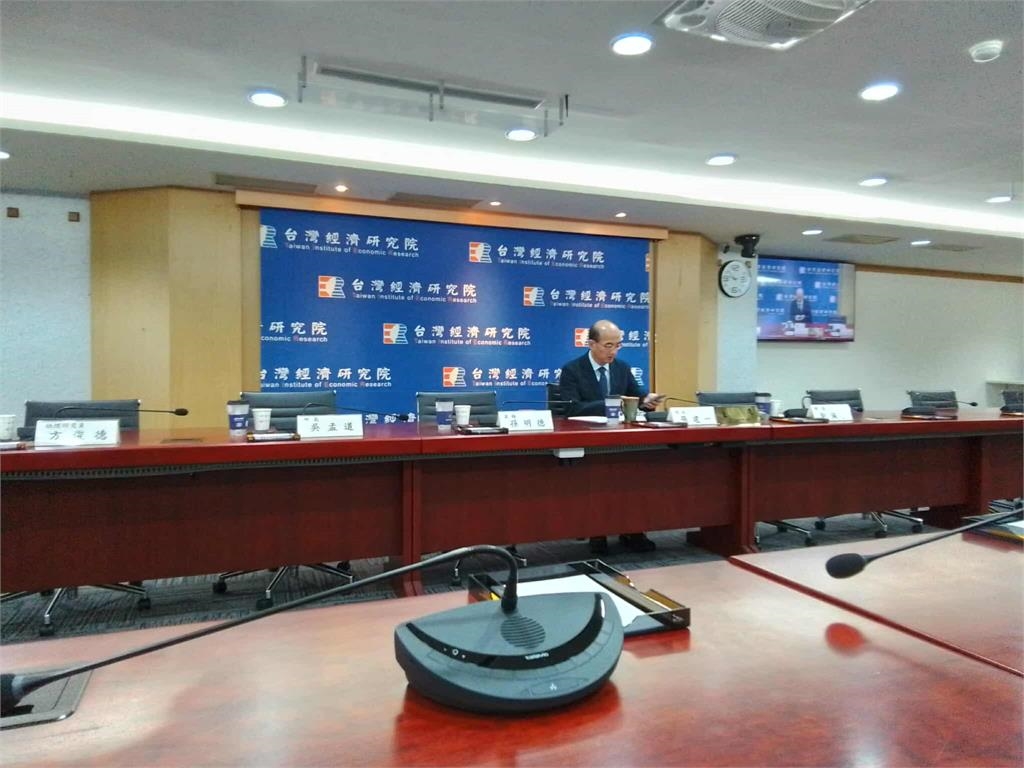 快新聞/房市冷冰冰!仲介交易量年減2到4成 多數營造業看壞景氣