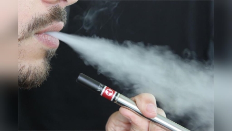 不抽菸是為家人好!二手菸危害數據全曝光 寵物竟也淪為受害者