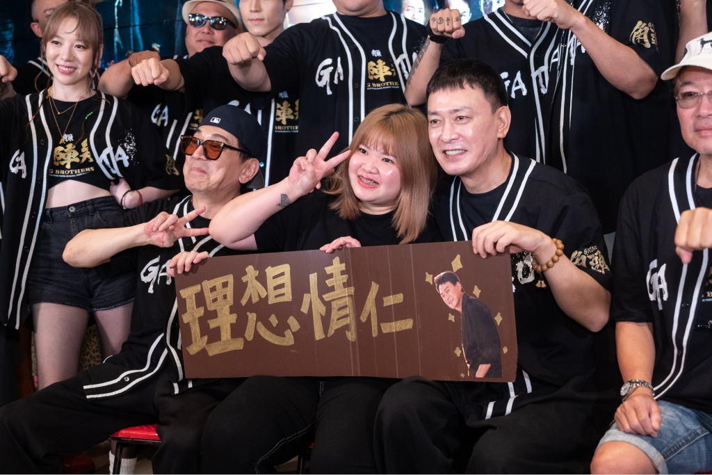 《角頭-鬥陣欸》上映四天票房破7千萬! 王識賢夜店開唱謝粉絲 嗨跳〈APT.〉超萌