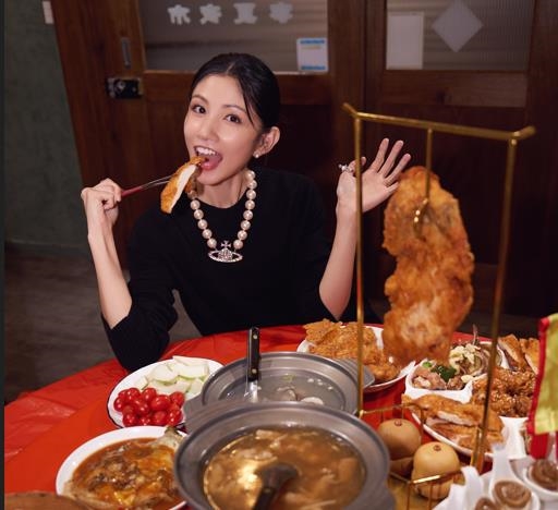 李千娜推出首張台語翻唱專輯 砸重金打造電子花車 北中南亮相登台