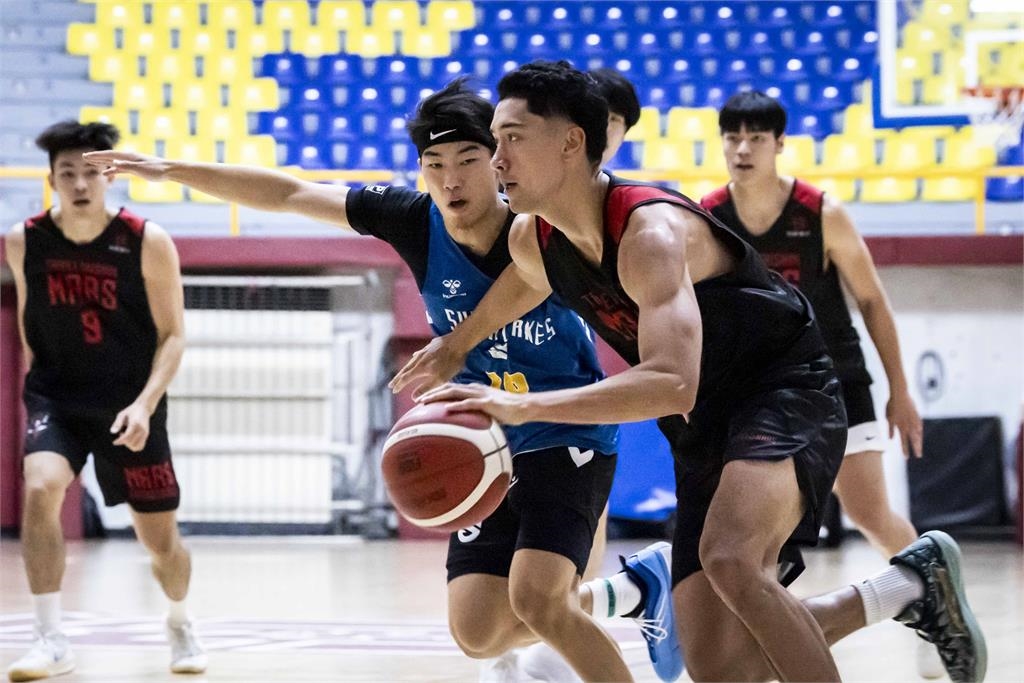 籃球／游艾喆領軍！旅日一年「更壯、更全面」　滋賀湖泊交流賽32分差退台新戰神　　