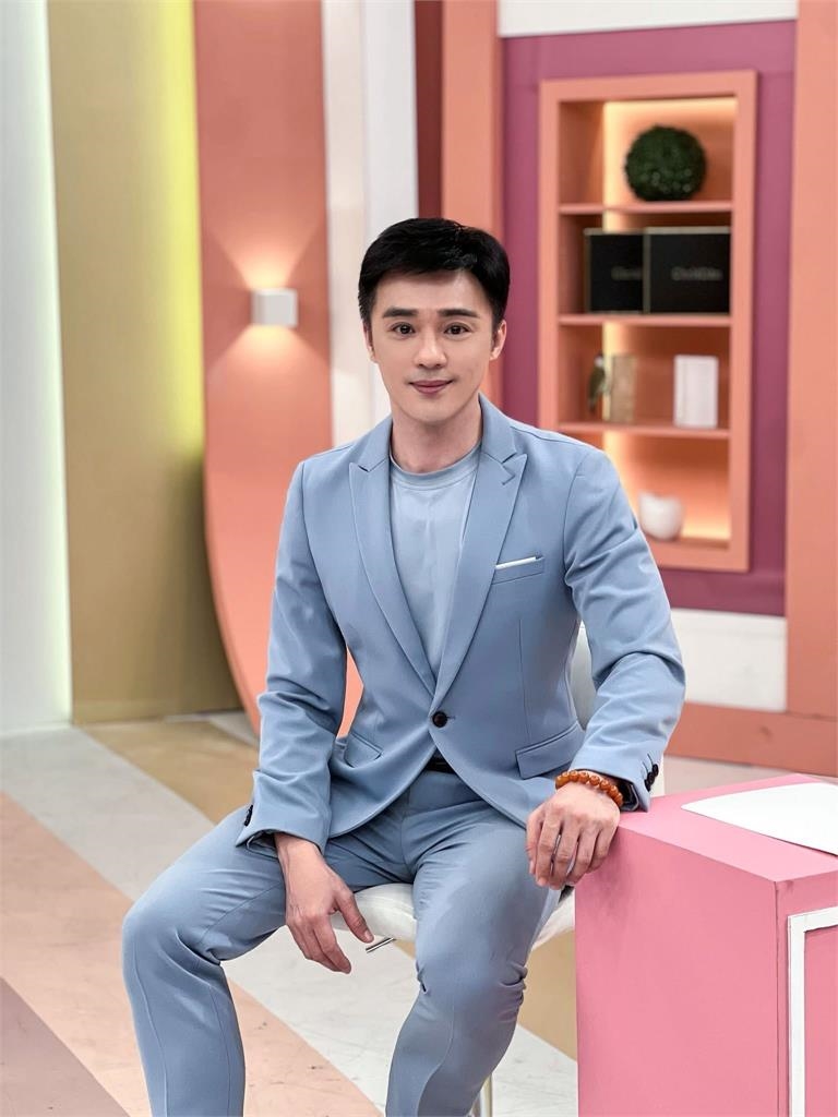 《姊妹亮起來》Julia爆料社群流量密碼是老公陽帆！只要有他流量多10倍