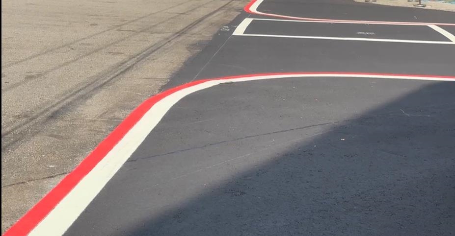 靜宜大學商圈道路90度轉彎　網友諷「天兵設計」