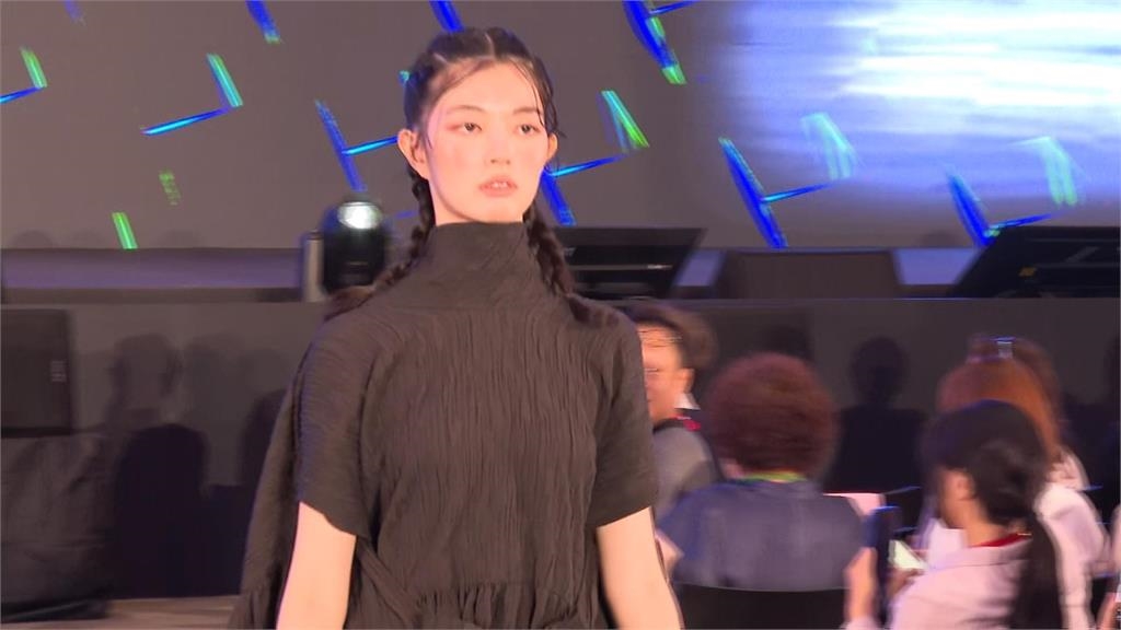 永續也能很有型！ESG高峰會秀「綠色時尚」　咖啡紗+再生材質走上伸展台
