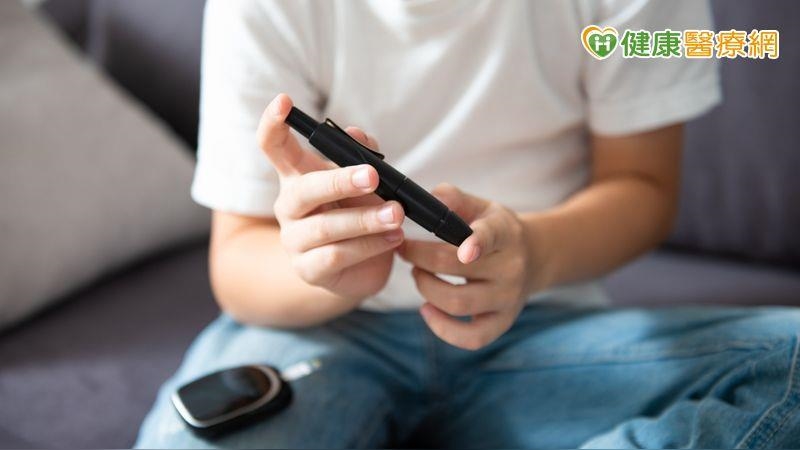 16歲男學生罹患糖尿病兩年　「1因素」害病程失控引發致命併發症