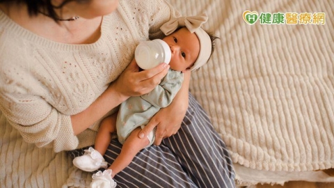 網傳嬰兒配方奶超甜「等於2大瓶可樂」 醫師、營養師解析奶粉糖分來源!