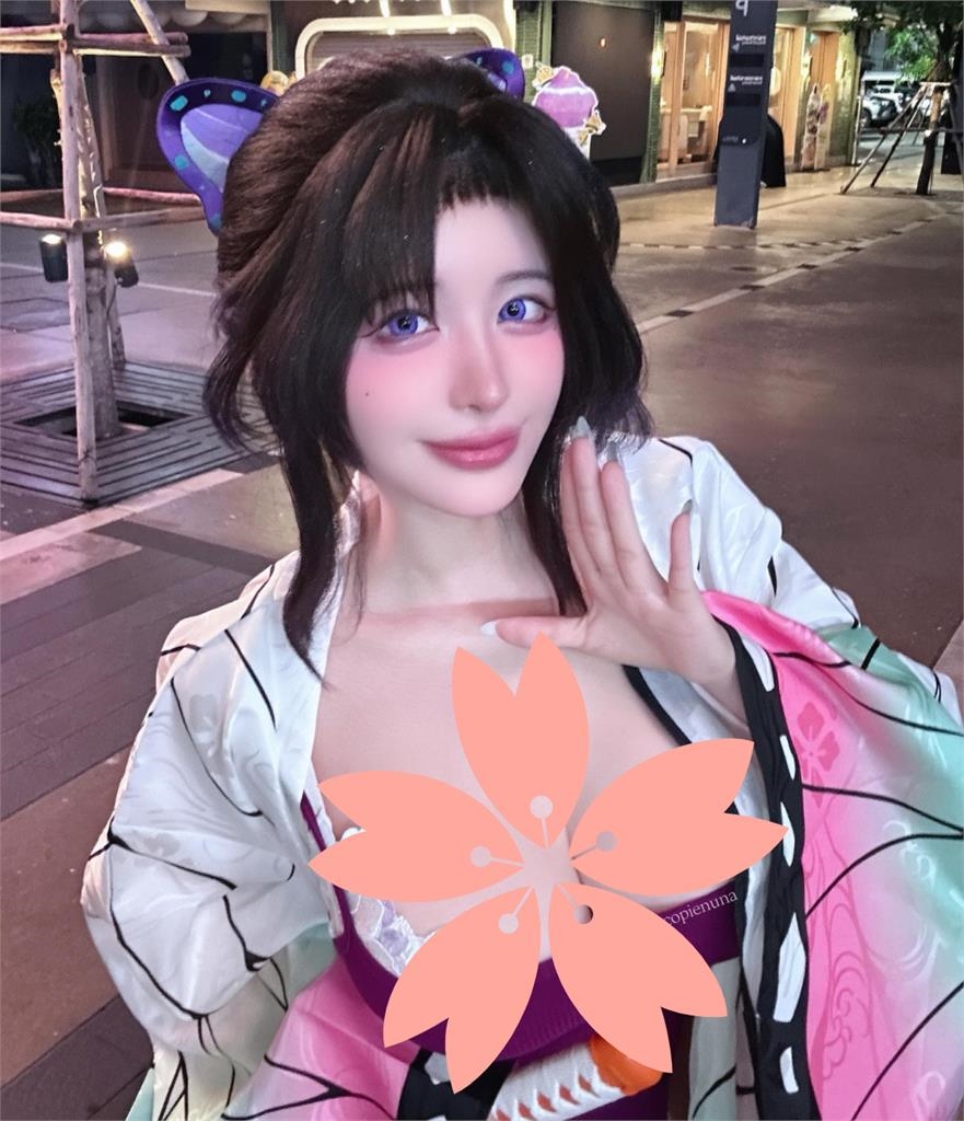 台灣正妹cos《鬼滅》胡蝶忍「誠意太大」遭炎上！她再甩照「掉出巨無bra」回擊了
