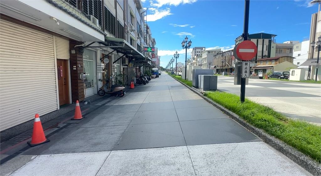 花蓮日出大道騎士頻摔車　路斜又滑諷「香斜大道」