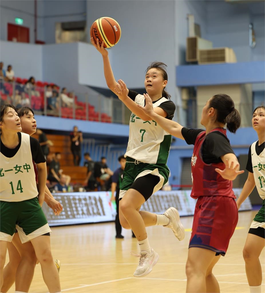 籃球/HBL開戰倒數 !「南山柯瑞」膝傷動刀後現身 黃瀚陞拚八強賽復出