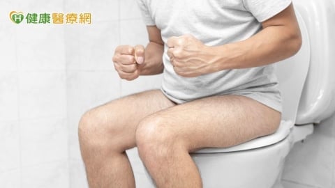 上廁所發現血便？可能是腸道健康警訊　「這些」症狀需立即就醫