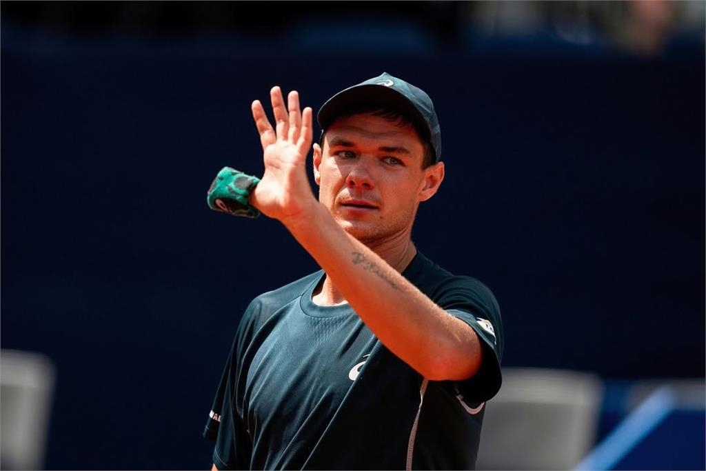 網球/波蘭富豪CEO「欺負小球迷」當眾搶紀念帽惹怒全網!無恥下場曝光